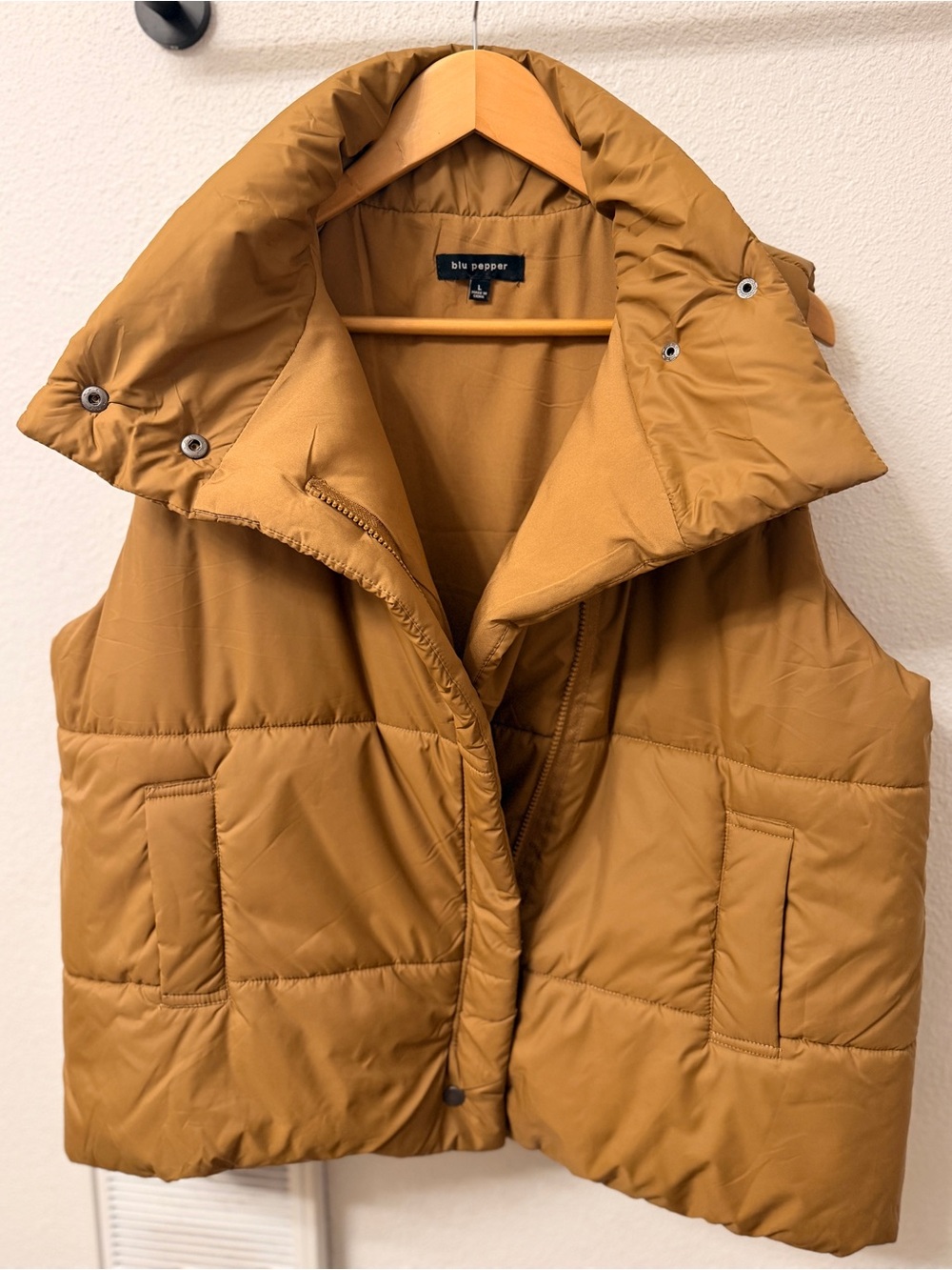 Blu Pepper Women's Camel Quilted Puffer Vest